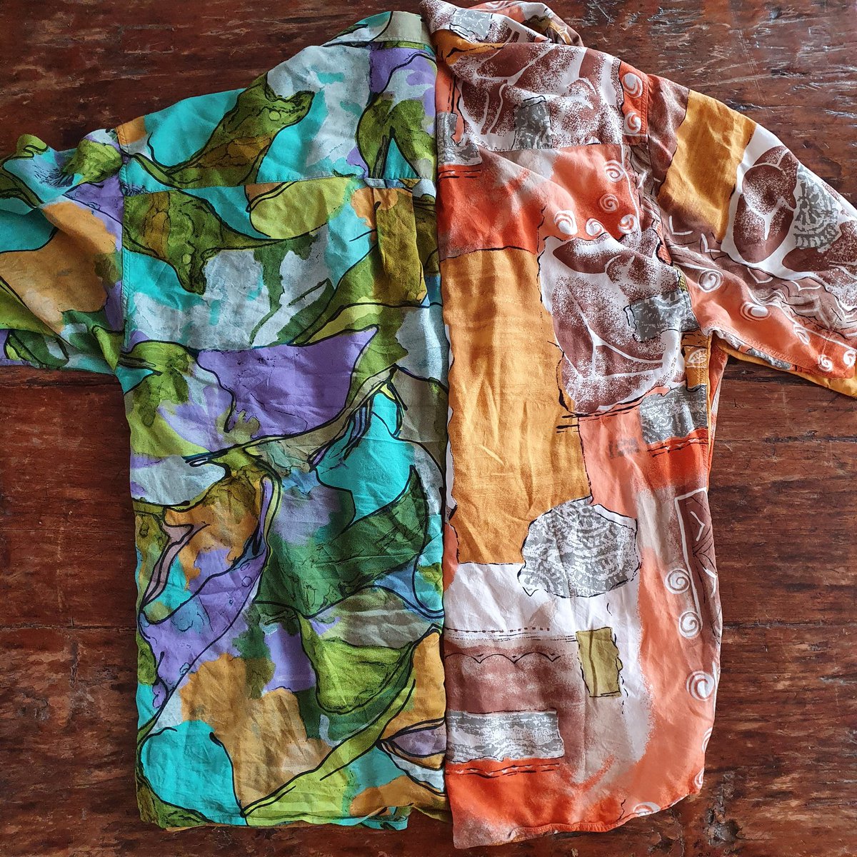 authentchic's tweet photo. These vintage blouses are now available. LINK IN BIO ❣
#thriftersofinstagram #EtsySeller #reseller #resellerfashion #resellercommunity #poshmarkcommunity #poshmarkseller #secondhandstore #secondhandfashion #buysecondhand #fashionreseller https://t.co/qxKH1O9bkD