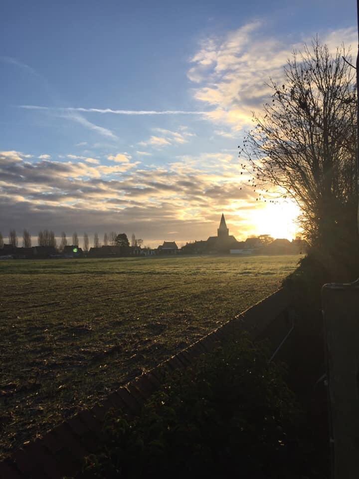 Andriessioen's tweet photo. Een tip voor #ViveleVelo @Vannieuwkerke @Astridstockman het mooie landelijke #Slyspkapelle dorp van de eerste Belgische ritwinnaar in de Tour! Zeker welkom! #wijzijnzotvandekoers @sporza_koers @SammyNeyrinck @mvangramberen https://t.co/TlhAdKaTKu