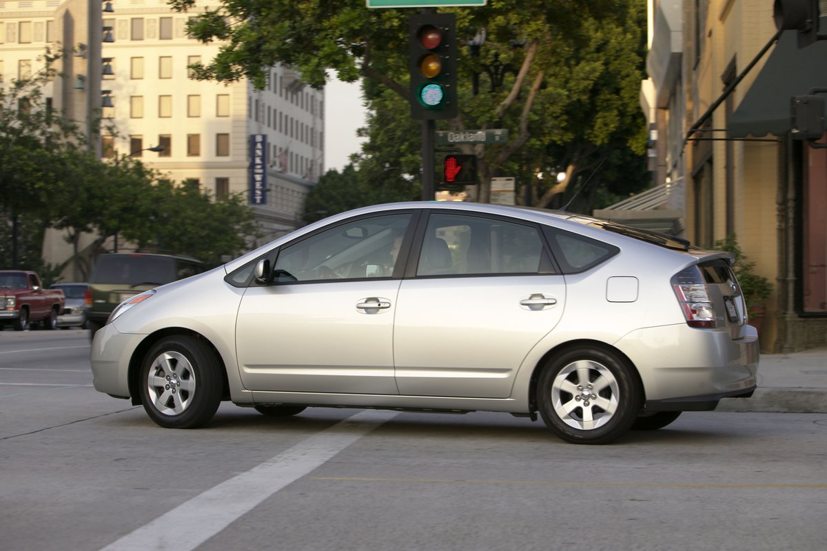 the_hybrid_guy's tweet photo. Does your Prius show signs of reduced EV mode? Learn how to repair the root problem and breathe new life back into your car. https://t.co/w3CJ6PExRA #greencarmovement #hybrid #ToyotaPrius #prius #Toyota #Covid_19 #fridaymorning https://t.co/jO3MWTBU23
