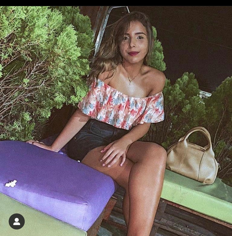 1Cecis's tweet photo. Oq eu mudei em 4 anos?? 

Gata em todos os anos mano puta mano, mudei nada https://t.co/BXXsdb81CV
