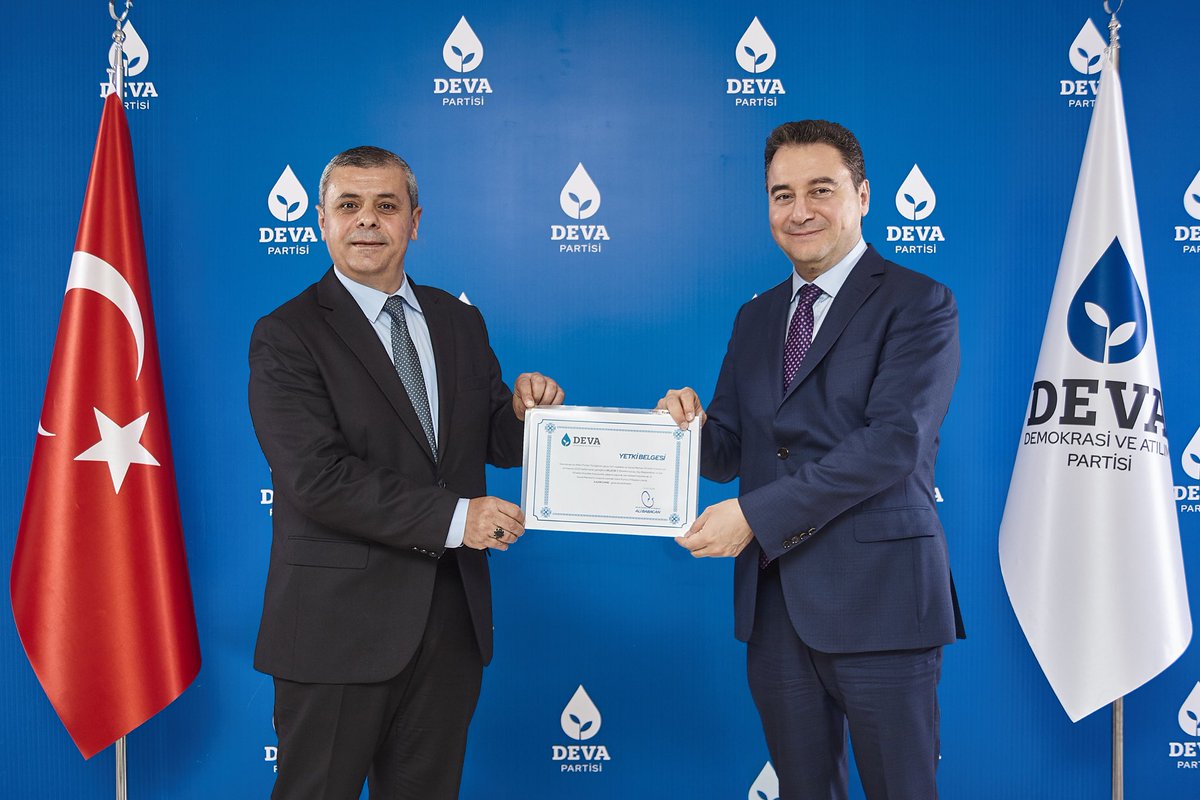 DEVA Partisi Bilecik Kurucu İl Başkanı Kadir Emre’yi tebrik ediyor, yeni görevinde başarılar diliyoruz. Partimiz ve ülkemiz için hayırlı olsun.

👉 devapartisi.org/teskilat/il-ba…