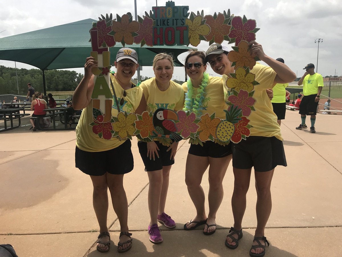 Cincorico5's tweet photo. Ladies, Are you ready to tropic like it’s HOT @ the #HawaiianHitfest20 for the #Wolverines202011A @HawaiianHitfest @yaichapopp https://t.co/ASsHUWOpOP