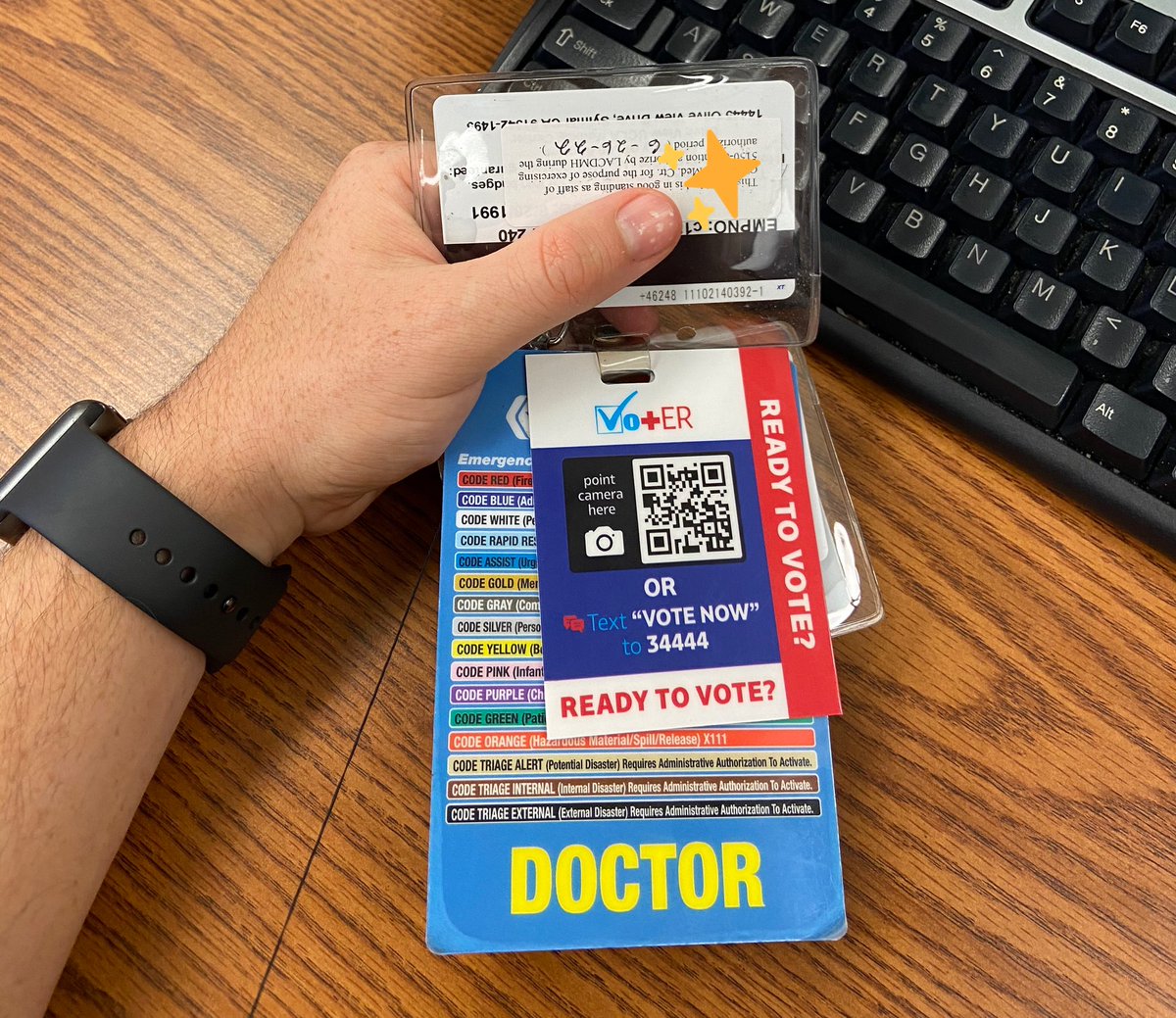 michaeldonath's tweet photo. new badge buddy, making sure to remind you to register to vote! “our healthcare system is stronger when we, as providers and patients, all show up.” @cirseiu @Vot_ER_org https://t.co/whsZhDBmFh