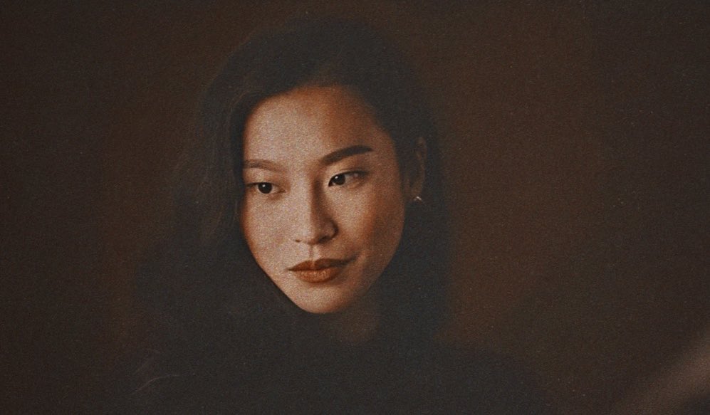 riskedfears's tweet image. the 𝘧𝘭𝘰𝘸𝘦𝘳 that 𝒃𝒍𝒐𝒐𝒎𝒔 in adversity is the most 𝐑𝐀𝐑𝐄 and 𝑩𝑬𝑨𝑼𝑻𝑰𝑭𝑼𝑳 of them all.

     ———————————————
                      𝐟𝐚 𝐦𝐮𝐥𝐚𝐧, a farm girl
   disguised as a warrior. the heroine
              of her own story. #disneyrp