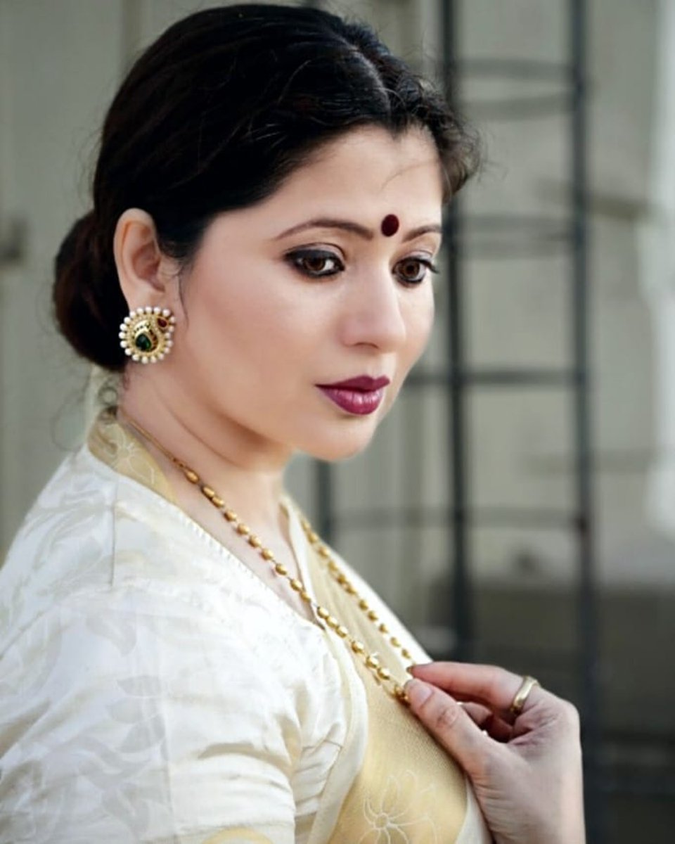 MarathiStars's tweet image. दिपाली ❤️

#DeepaliSayed #actress #marathiactress #marathi #beautiful #gorgeous #cute #marathiabhinetri #maharashtra_ig #marathi_ig #marathimulgi #marathigirls #marathistars