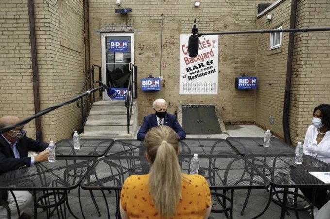 kennethy69's tweet photo. Jill PHD @DrBiden &amp; Senile Joe  @JoeBiden upset at MSM representing Vice-Pres Biden's Rally held between 2 buildings in their rear entrances. Jill PHD says in quote   "there were six more reporters in background not shown on camera shot!" https://t.co/WVPoF8Utk2