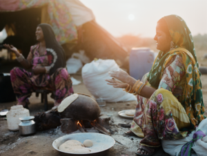 PhotographersWB's tweet photo. #CampaignsForChange highlights @RSKSINDIA with their #TogetherWeCan campaign helping women and girls from their communities. Sharing important health & safety tips, providing masks and rations.
Learn more about how you can support NGOs such as RSKS, visit: https://t.co/Jckw7DeP2N https://t.co/vio1CYO5lW