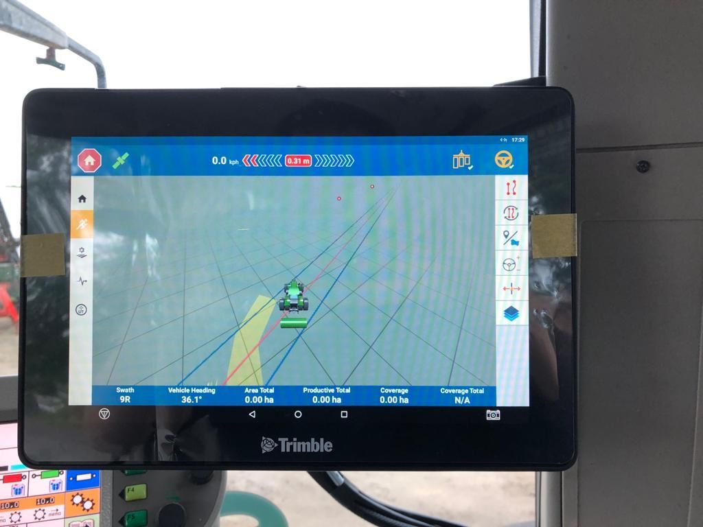 Vantage_Ire's tweet photo. A mint #Fendt 716 in County Meath, getting the Trimble treatment. Fitted with a #GFX750, NAV 900 and #EZPilotPro retrofit steering system. Also fitted was a remote coverage switch to map coverage and area covered off the implement lift. https://t.co/e5vUJJpxbc