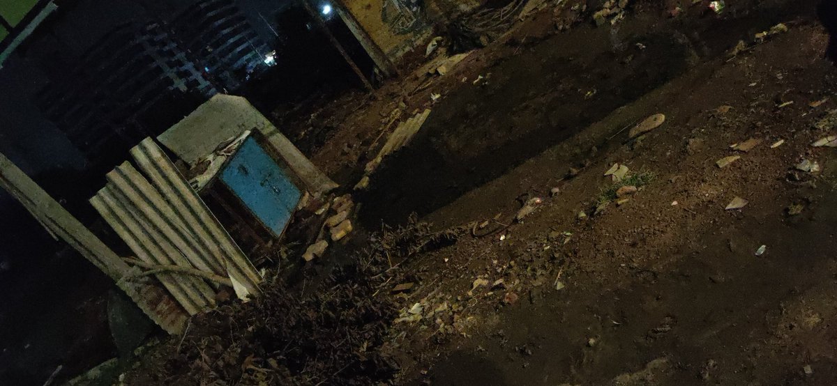 Jiyasingh22's tweet photo. There is a dog st barned next to Gappa garden  at nana chiloda ahmedabad gujarat he is kept in a small cage that he can't even stand inside it this is so inhuman if he has to pee or poop he has to do it inside the cage  @Manekagandhibjp
@pfaindia @pplforanimals @DogLoverind https://t.co/jqztSlp9gU
