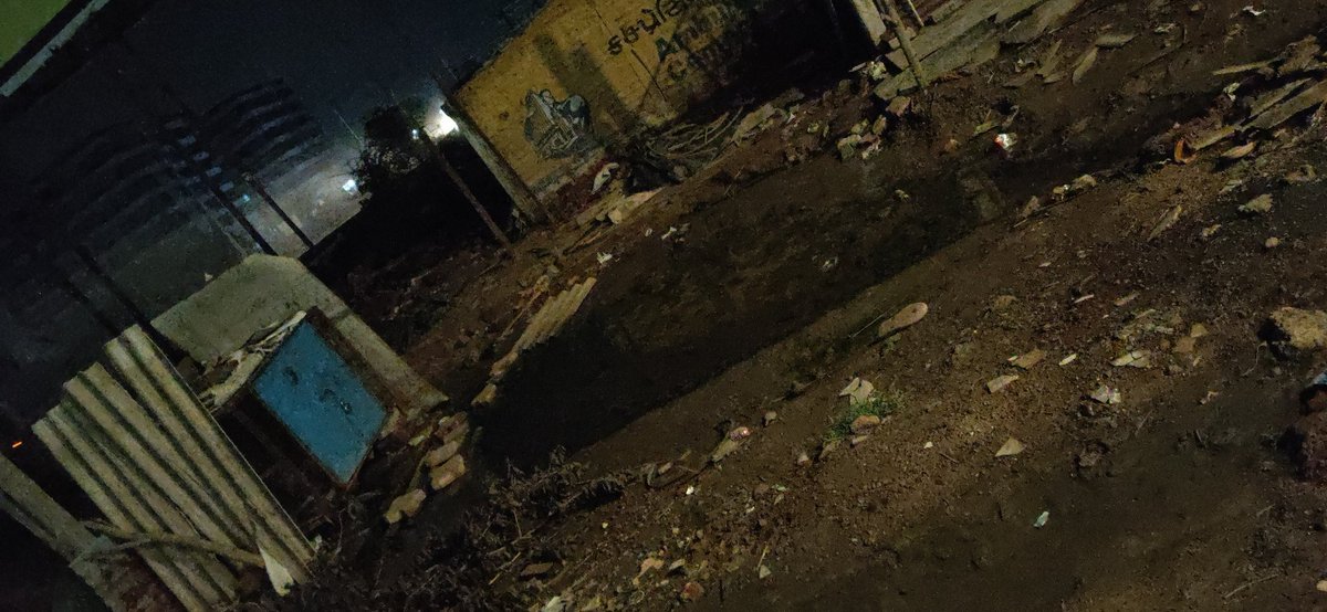 Jiyasingh22's tweet photo. There is a dog st barned next to Gappa garden  at nana chiloda ahmedabad gujarat he is kept in a small cage that he can't even stand inside it this is so inhuman if he has to pee or poop he has to do it inside the cage  @Manekagandhibjp
@pfaindia @pplforanimals @DogLoverind https://t.co/jqztSlp9gU