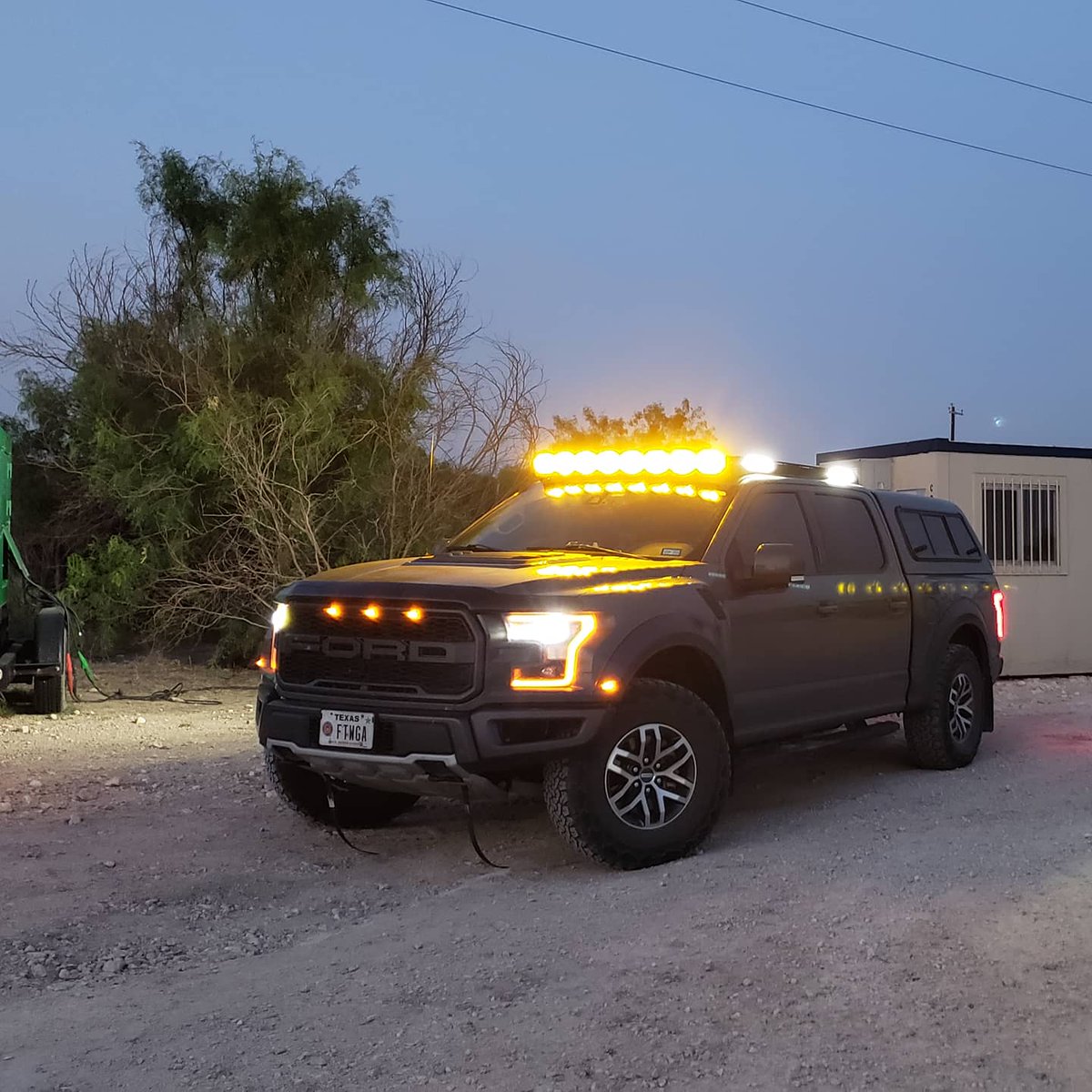USMCTexian's tweet photo. Sunrise Services. @kchilites @FordPerformance @Ford @alloutoffroad #kchilites https://t.co/OkXpTXmIod
