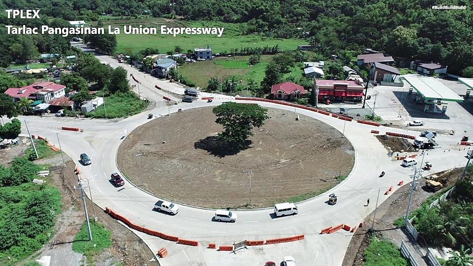 SouthernDCPost's tweet photo. The Tarlac Pangasinan La Union Expressway (TPLEX) is now open. It reduced the travel time from Manila to Baguio to only 3 hours.  READ https://t.co/QHSVO7UL9Z 
#TPLEX 
#buildbuildbuild #PartnerForChange https://t.co/hTqrbzqrlv