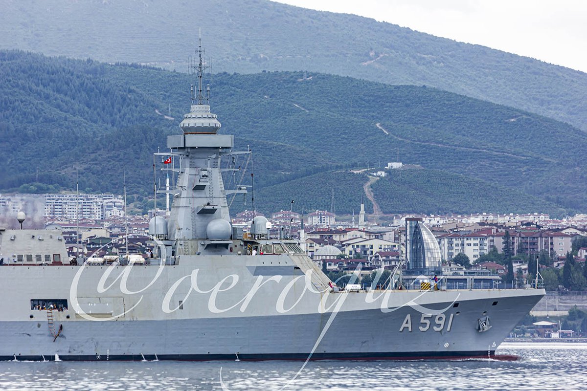 OguzEroguz1's tweet photo. 📢Brand new Test and Evaluation Ship #Ufuk #A591.
Two most obvious differences between Ufuk and the Ada class corvettes are that that Ufuk doesn't have any weapons, andflight deck to support 10 tonne class helicopters but does not have a hangar. https://t.co/xszYw1T3Dj