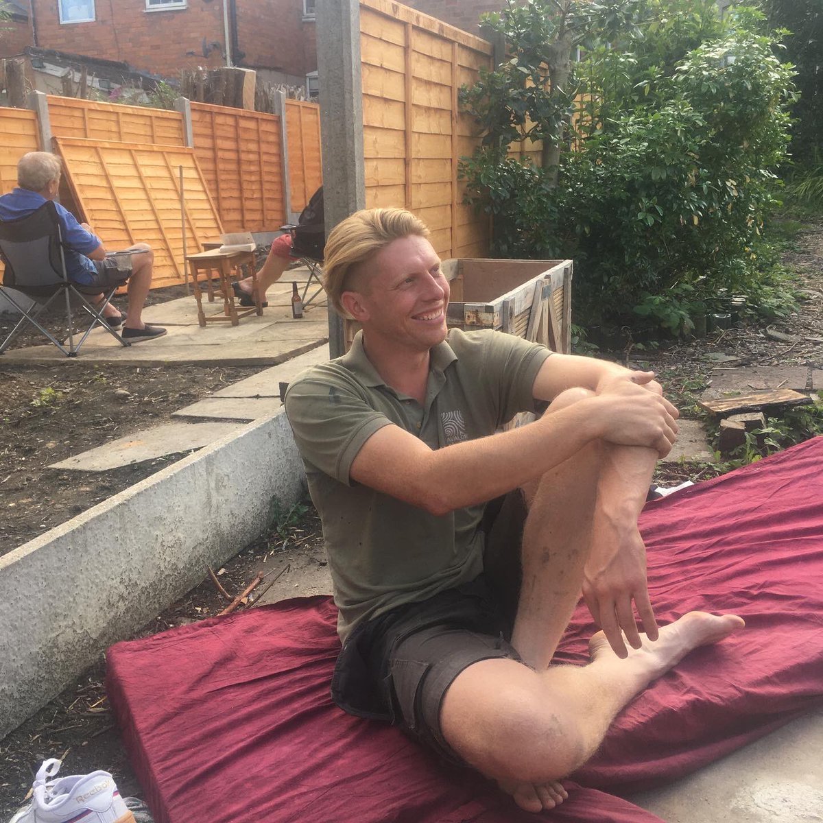 jonnygraney's tweet photo. This day last year we were preparing for @supersonicfest birthday!
We thought we wouldn’t get to see it this year but thanks to Supersonic fest we get to experience all the love and joy from our gardens!! #sofasonic #supersonicfestival #birmingham https://t.co/7kDl3a58Me