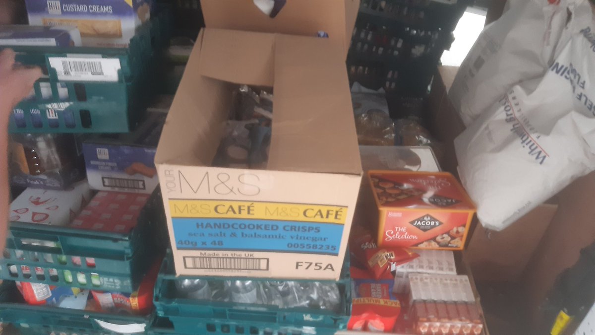 Our volunteers helping to distribute good across Glasgow and renfrewshire helping the community <a href="/CluthaTrust/">The Clutha Trust</a> <a href="/1051gwr/">1051 GWR</a> <a href="/Rekz_Outrospect/">Rekz Afzal</a> eskirne community centre and Kingston homeless charity really helping those in need