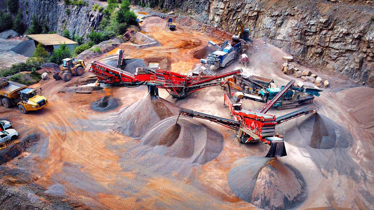 KJ_Services's tweet photo. Great Photos From One Of Our Operations, Crushing ✅ Screening ✅ Rinsing ✅ #KJServicesLtd #KJCrushingLtd #Caterpillar #FinningUk #Kleeman #Wirtgen #TerexFinlay #Molson #Screening #Crushing #Rinser #Equipment #HappyFriday https://t.co/egttbWcDpu