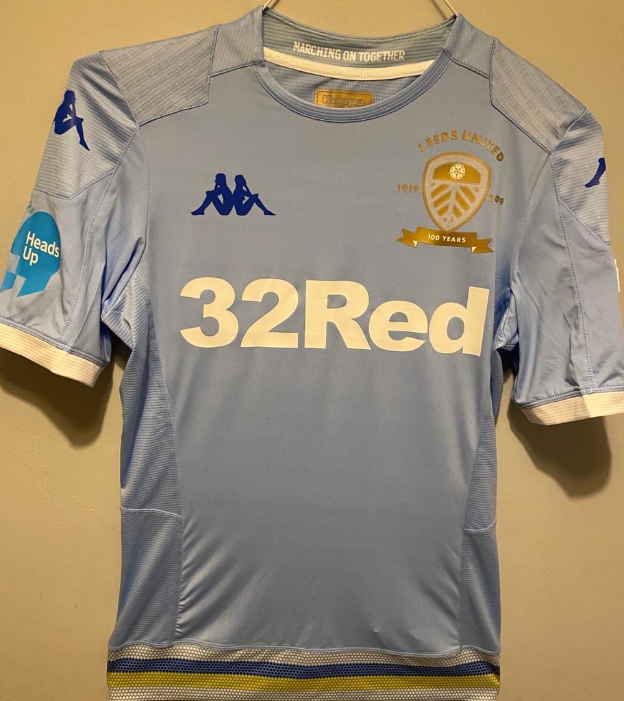🔁 RT AND FOLLOW FOR THE CHANCE TO WIN THIS MATCH WORN & SIGNED SHIRT ✅ We’ll choose a winner during halftime of Derby v Leeds this weekend. 18+ only. 🙌 LEEDS UNITED ARE PREMIER LEAGUE, BABY #LUFC