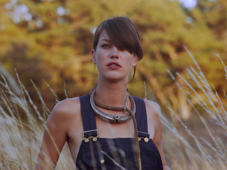 mxdwn's tweet photo. UPDATE: @elliphantmusic puts her pregnancy front and center in beautiful video for brand-new song "Uterus"
#elliphant #uterus #electropop #artist
https://t.co/g3TlCRXjSL https://t.co/HWLY4yOMOU