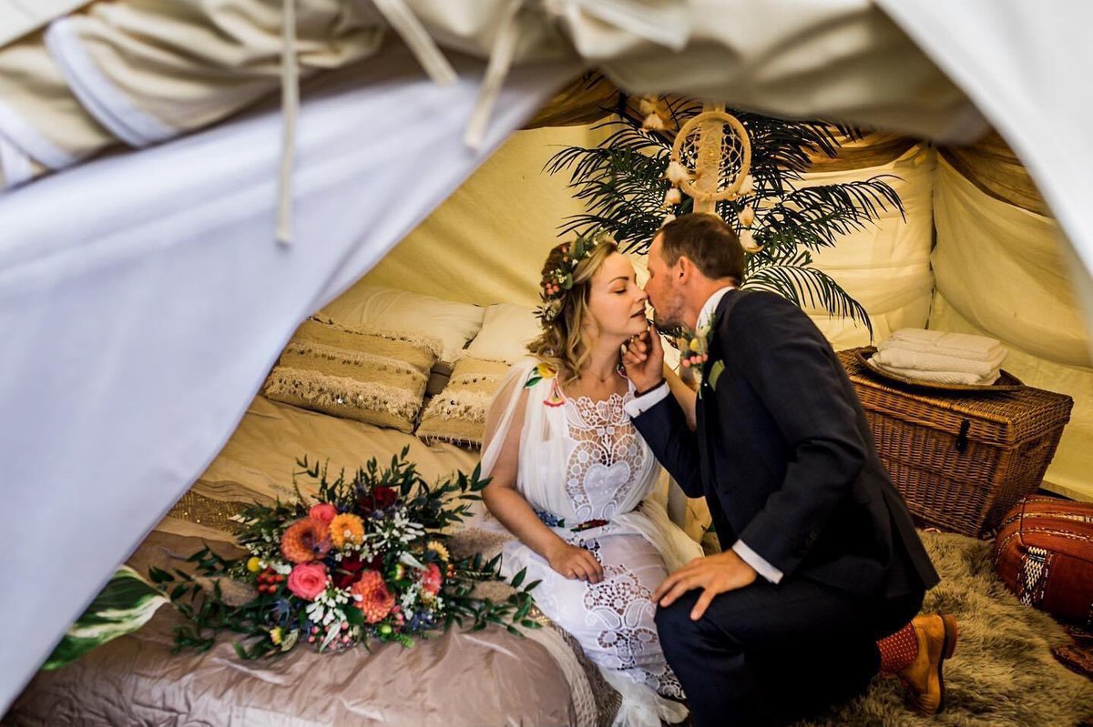 ckweddingpros's tweet photo. A perfectly intimate moment captured at a perfectly intimate wedding. Photo gorgeousness by @ChadBarryPhotog 💕 
#chathamkentphotographer #chathamkentweddings #ckont #marrymeinck #intimatewedding  #ckweddingpros #weddingphotography https://t.co/4sINX9XmgR