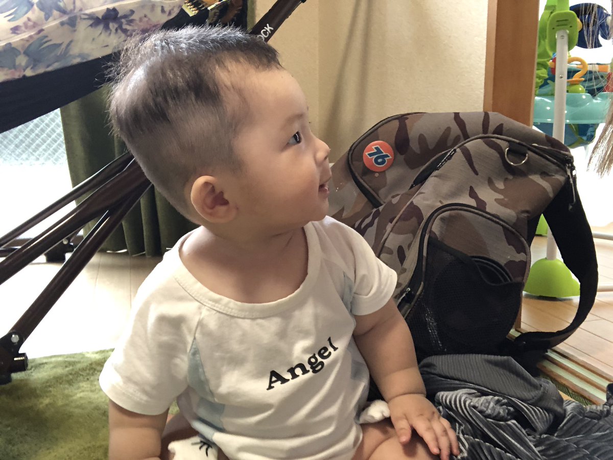 to2Ju3's tweet photo. 亮佑仕事休みの時はお利口さんやったのに
仕事始まった瞬間グズ男に夜泣きだと！！？？
はぁ、、これは寿羅に対する嫌がらせですね
許せん！！！！！！！！笑 https://t.co/DbrimqReB2