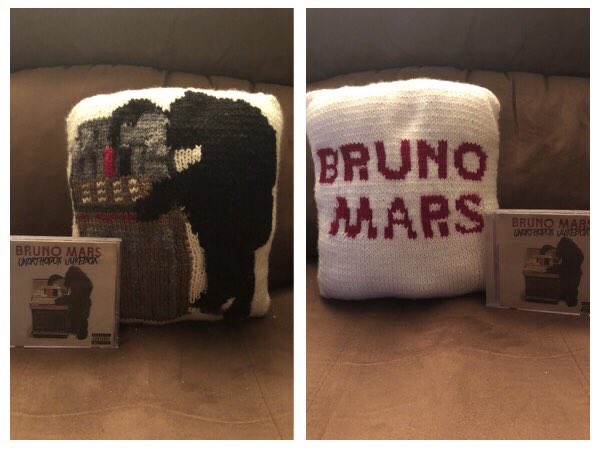 PopPop_itsBruno's tweet photo. Want your own “Unorthodox Jukebox”pillow? For $25, it can be yours! DM me if you want me to knit one for you! (Customization is also available)! 
#brunomars #brunomarsinspired #brunomarslove #love #knitting #knit #knittinglove #pillow #pillows #friyay #unorthodoxjukebox https://t.co/4tdGYhNPbl