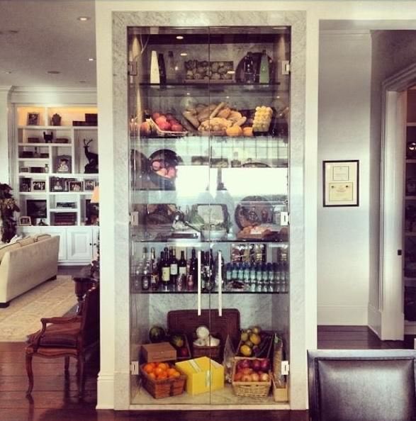 ending the thread again if y0Ianda’s fridge bc I just can’t get over it