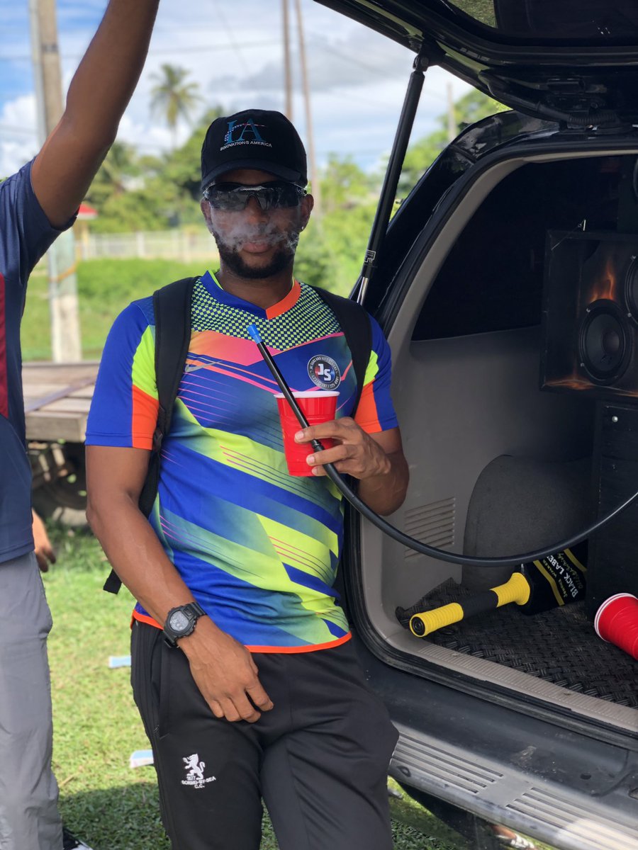 kellon28's tweet image. When outside was safe!!!!! 💨💨💨