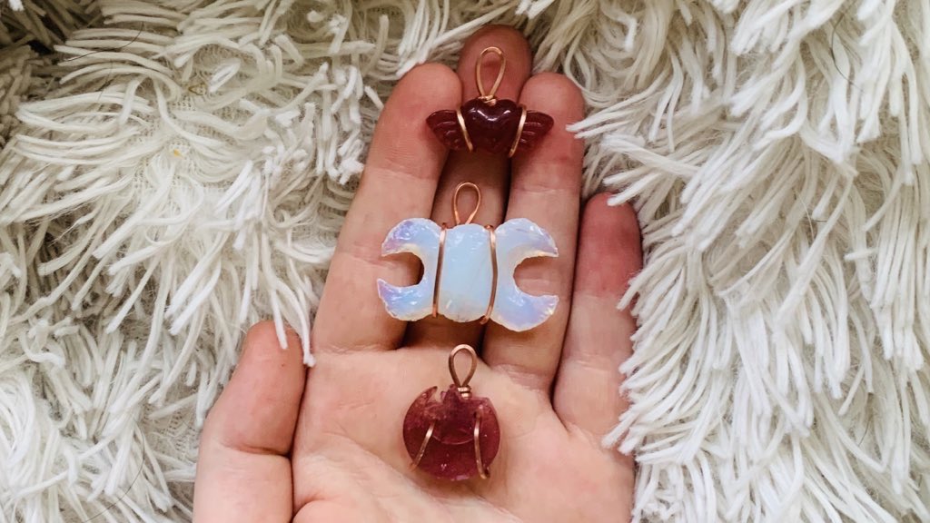 artbyjacstudio's tweet photo. 🌛🍓✨ My Update is LIVE! ✨🍓🌜

Pendants $25
Cabochons $3+
Crystals $6.5+
Towers $10+
and more!

Shop “new to old” to see today’s new items first!

Available on https://t.co/wCoptwZYFX 

⬇️ Comment below what you got! ⬇️ https://t.co/U8FaWOr68D