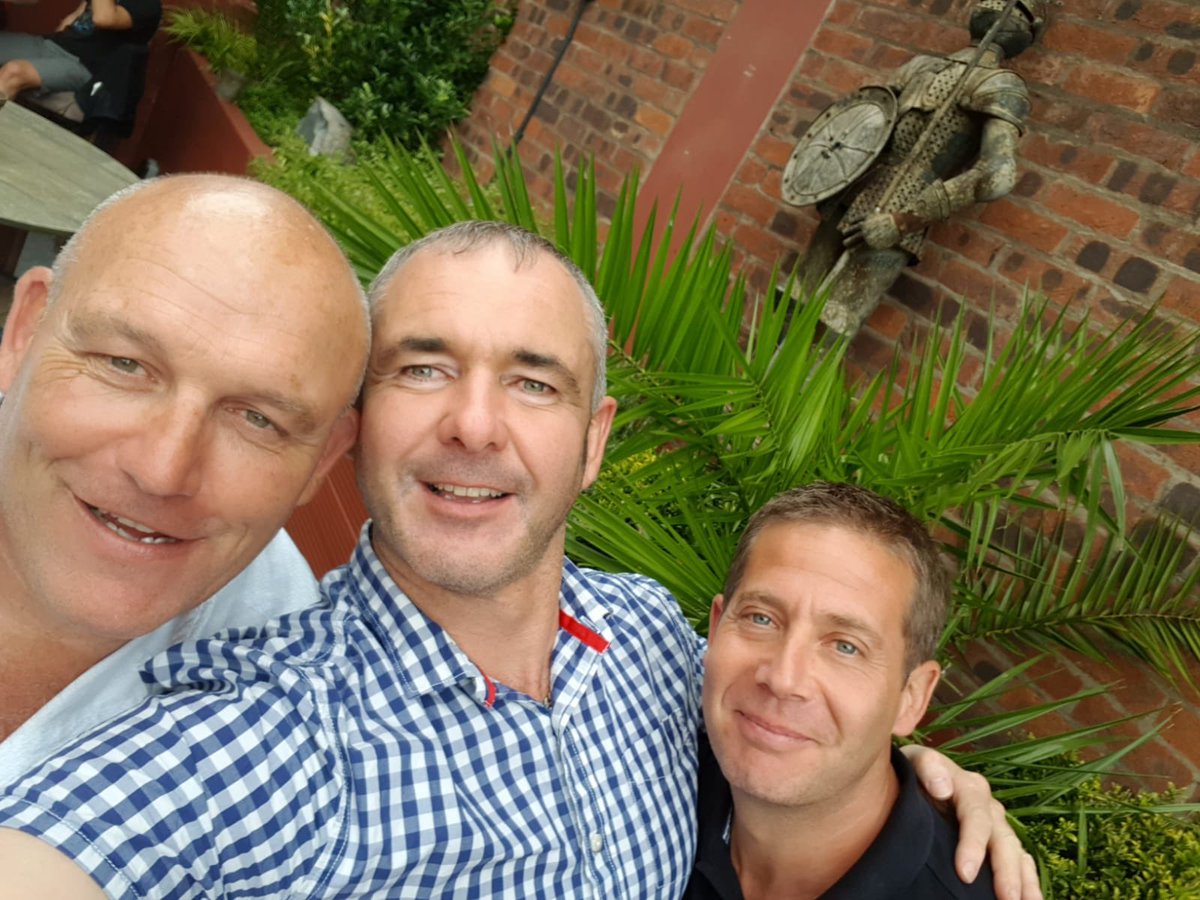 DCcivils's tweet photo. Drink with a old friend!!! https://t.co/CFUKumBJLV