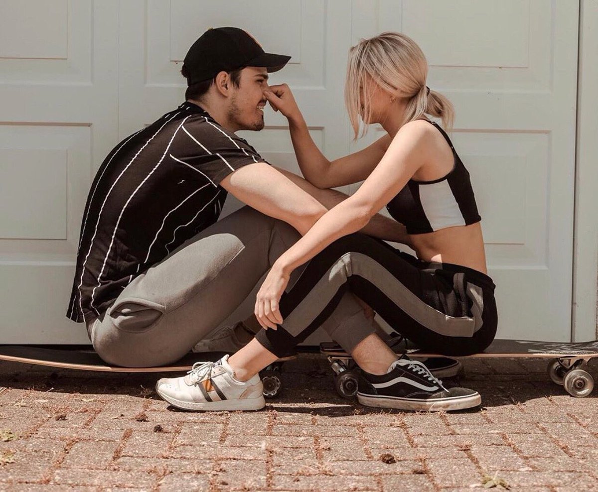 OwkayClothing's tweet photo. 🛹 His &amp; Hers 🛹 We got you! 👊🏻 For a Limited time spend £50 or more &amp; Receive a FREE Backpack or BarrelBag [You can even leave a request in the order notes]

https://t.co/GKIAoSeVuP

#CoupleGoals #CuteCouple #HisAndHers #SkateGirl #ActiveCouple #FitnessCouple https://t.co/CcN1J238Yo