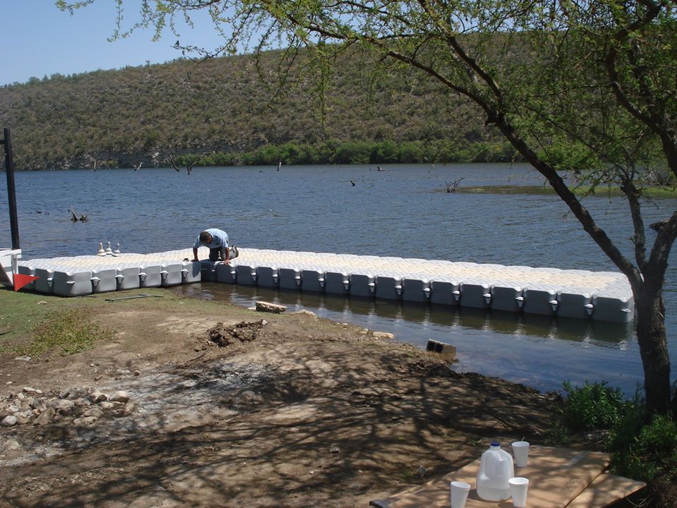 CandockMexico's tweet photo. Nuevo muelle en sombreretillo #CanDock ahora las lanchas tendrán dónde desembarcar sin problema alguno.
----Los muelles CanDock duran de por vida.----
Si requiere algún proyecto o alguna cotización.
Llámenos: 244 443-29-32 y 35
Escribanos: pescamotorsport@gmail.com https://t.co/1kaOlWhnc9