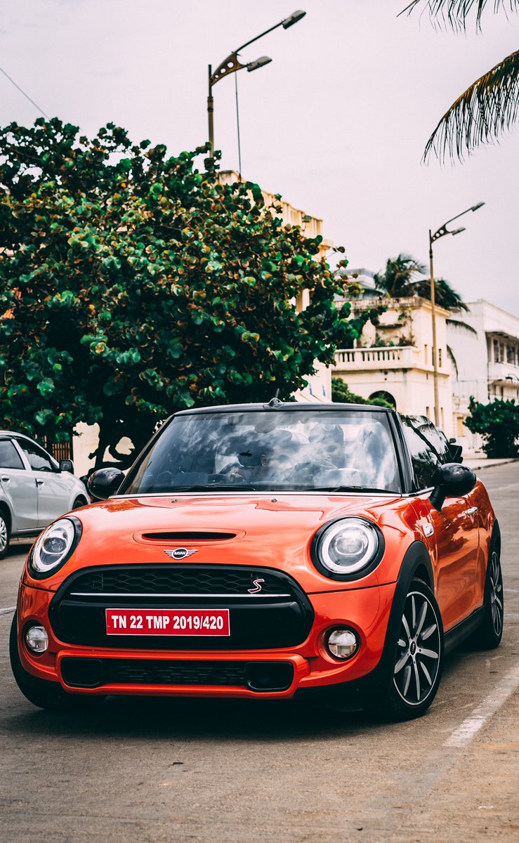 VIPWashAndLube's tweet photo. Bring back that new car feel. Check out our services today!

#VIPwashandlube #carwash #autodetailing #oilchange #experience #fresh #perfectcondition https://t.co/CMt5GT2aJp