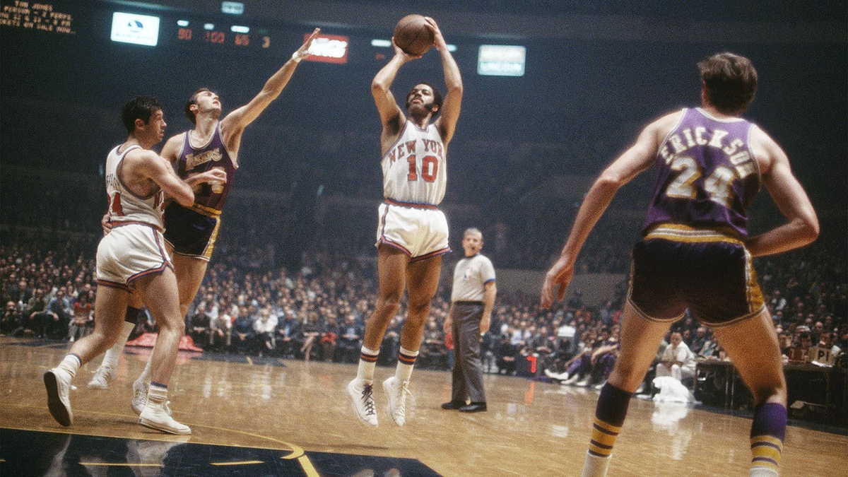 1970 Finals:Reed severely injured his knee in game 4.After game 4, Reed managed only 11 P, 3 R, 2 A in 35 MP.Wilt dominated him & ended up w/ 106 more rebounds in the series. But Reed's gritty performance was inspiring.Game 7: Frazier had 36, 7, 19 & Knicks win easily.