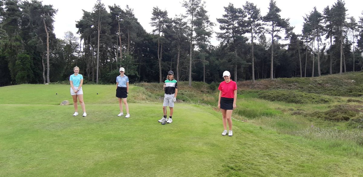 BdgcJuniors's tweet photo. 🏆 2020 JOHN  WHITE BOWL

Today's first #MajorTrophy of the season produced some incredible play! 🙌 With so many talented players @BeauDesertGolf these prestigious trophies are always keenly contested!! ⛳🏆🏌🏌‍♀👌 #TeamBeau #JuniorGolf @BDGC_WMGL @BdScratch  #RaiseOurGame https://t.co/KhCTZAvrRs