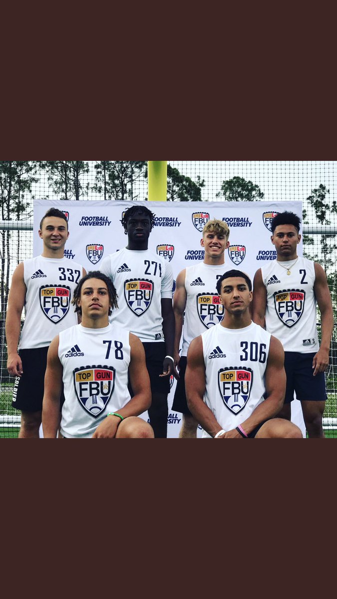 kevinward_32's tweet photo. Had an awesome time @FBUcamp Top Gun! Had the chance to talk with @LauerFBU and @Jeff_XOS! Thanks to @ArturoFreeman for the great coaching tips and congrats to my fellow DB’s for making the All Top Gun team! #FBUTopGun https://t.co/e1vGagTt5W