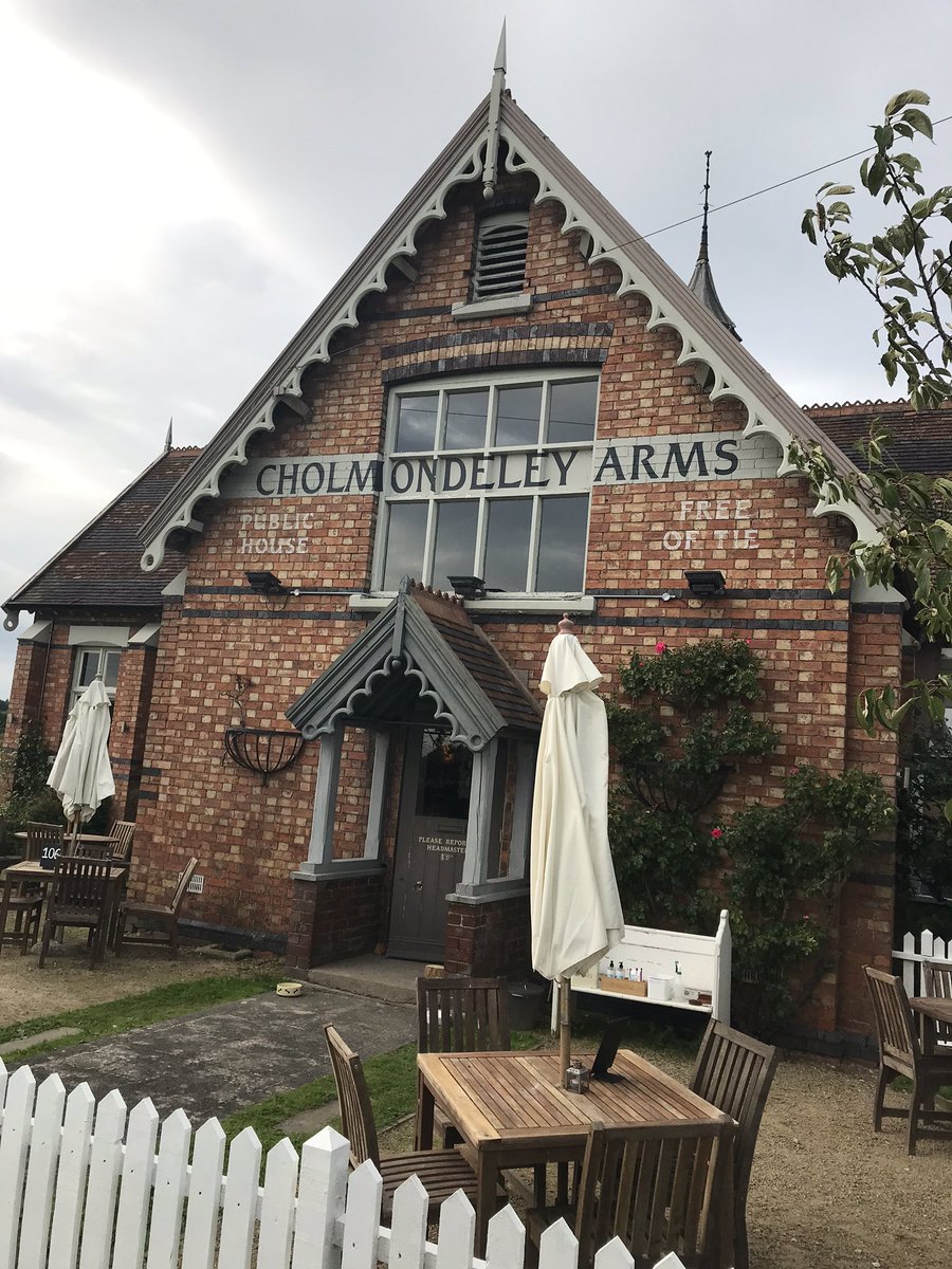 MichaelOBOYE's tweet photo. Back to the Cholmondeley Arms finally! @CholmArms https://t.co/IKs4vWQyCI