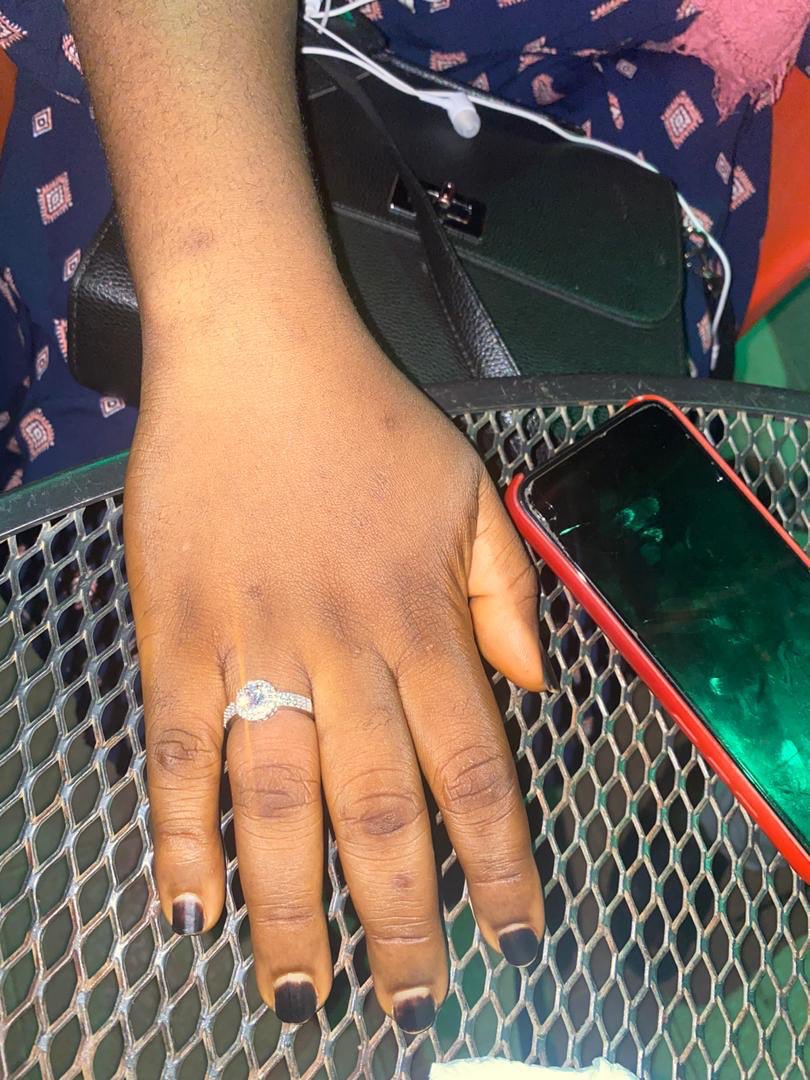 Bubble_minakie's tweet photo. OMG, I’m so happy for my baby girl @barliqees, her bae @daijai321 just proposed. I’m so happy for them both  #ForeverBD https://t.co/KuudBO6bo6