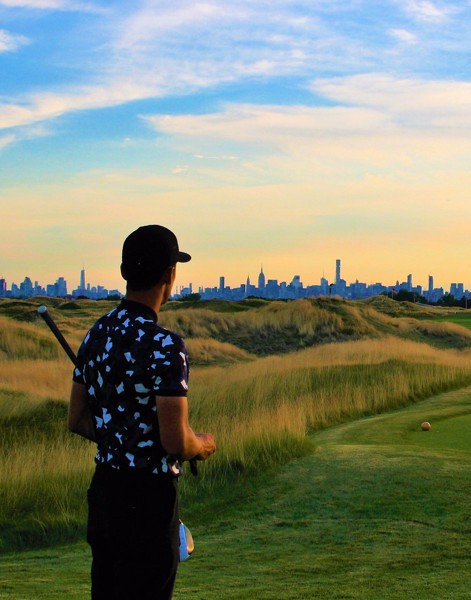 TrumpGolf's tweet photo. East coast or West coast? Vote now in @EricTrump’s Instagram story poll for @TrumpFerryPoint or @TrumpGolfLA. The Battle of the Coasts is on!🥇https://t.co/lJowBepaSe https://t.co/XcOSPne88Y