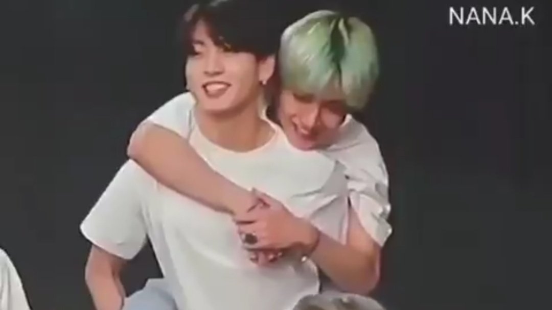 Who would ever forget a whole minute of Jungkook carrying Taehyung like this while the members are complimenting his baby for his Winter Bear look at their smiles!!!