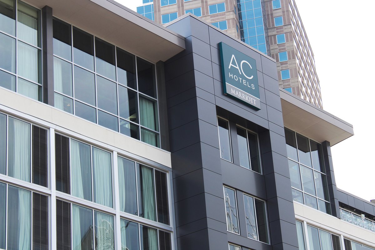 nexgen_design's tweet photo. A showcase ACM project in Downtown Pittsburgh #aluminumcomposite https://t.co/1k7p8S33yQ