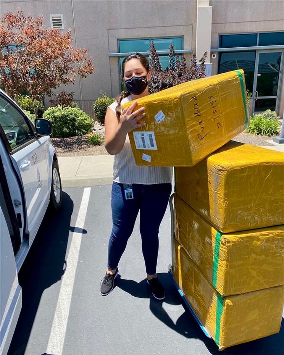 sdcwa's tweet photo. The Water Authority is proud to support the @SDFoodBank by hosting a virtual food drive as well as donating reusable bags that will be used to distribute meals to San Diego families. ❤️ https://t.co/ce13yguNVR