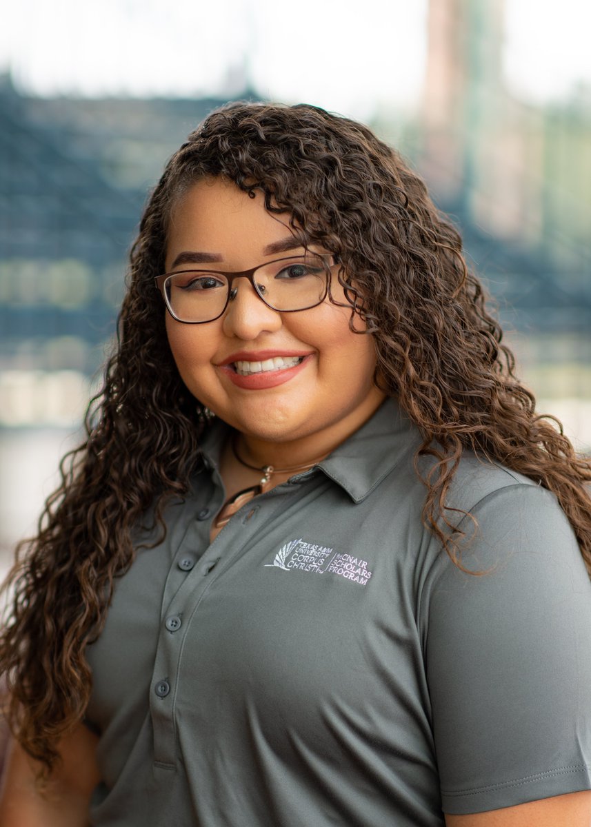 TAMUCCCONHS's tweet photo. "Where Are They Now?"

Shakas Up to HLSC alumni Damaris Sanchez! Currently a student in the TWA Graduate program in Healthcare Administration; recently hired as an Administrative Assistant at The Eating Recovery Center! 🤙🤙🤙

#TAMUCc #TAMUCCCONHSalumni #ShakasUp https://t.co/aFlrnTMnvV