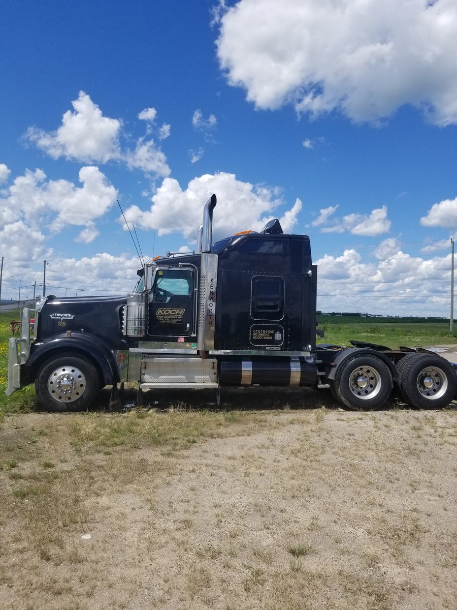 cashcrop10's tweet photo. FOR SALE 2011,Kenworth W-900L.  All information is in pictures. https://t.co/yJsFA37lKK