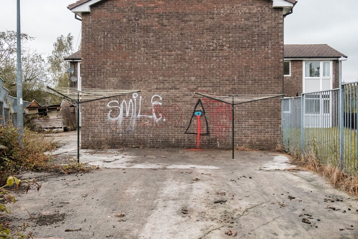 mathrobs's tweet photo. Some images from a new project I’ve been working on about the estate where I lived most my life... been meaning to do this for years, the images are a bit “samey” but that’s the nature of the place.
+
#streetphotography #documentaryphotography #documentingbritain  #ystradgynlais https://t.co/Pd8tkTkUvU