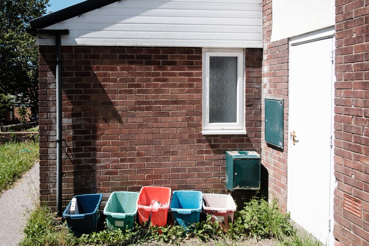 mathrobs's tweet photo. Some images from a new project I’ve been working on about the estate where I lived most my life... been meaning to do this for years, the images are a bit “samey” but that’s the nature of the place.
+
#streetphotography #documentaryphotography #documentingbritain  #ystradgynlais https://t.co/Pd8tkTkUvU
