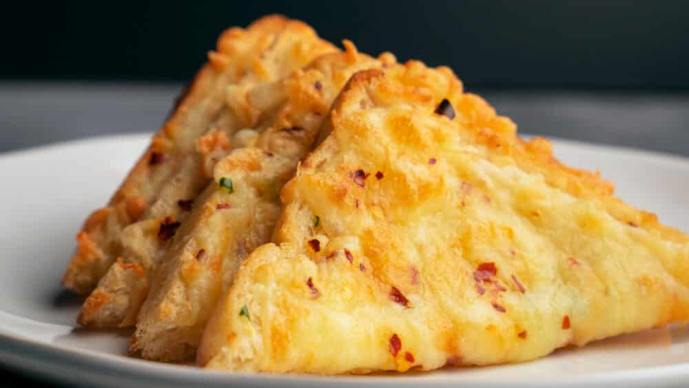 Spice_Bangla's tweet photo. 5 Minutes Chilli Cheese Toast Recipe https://t.co/2TXiHDAZV8