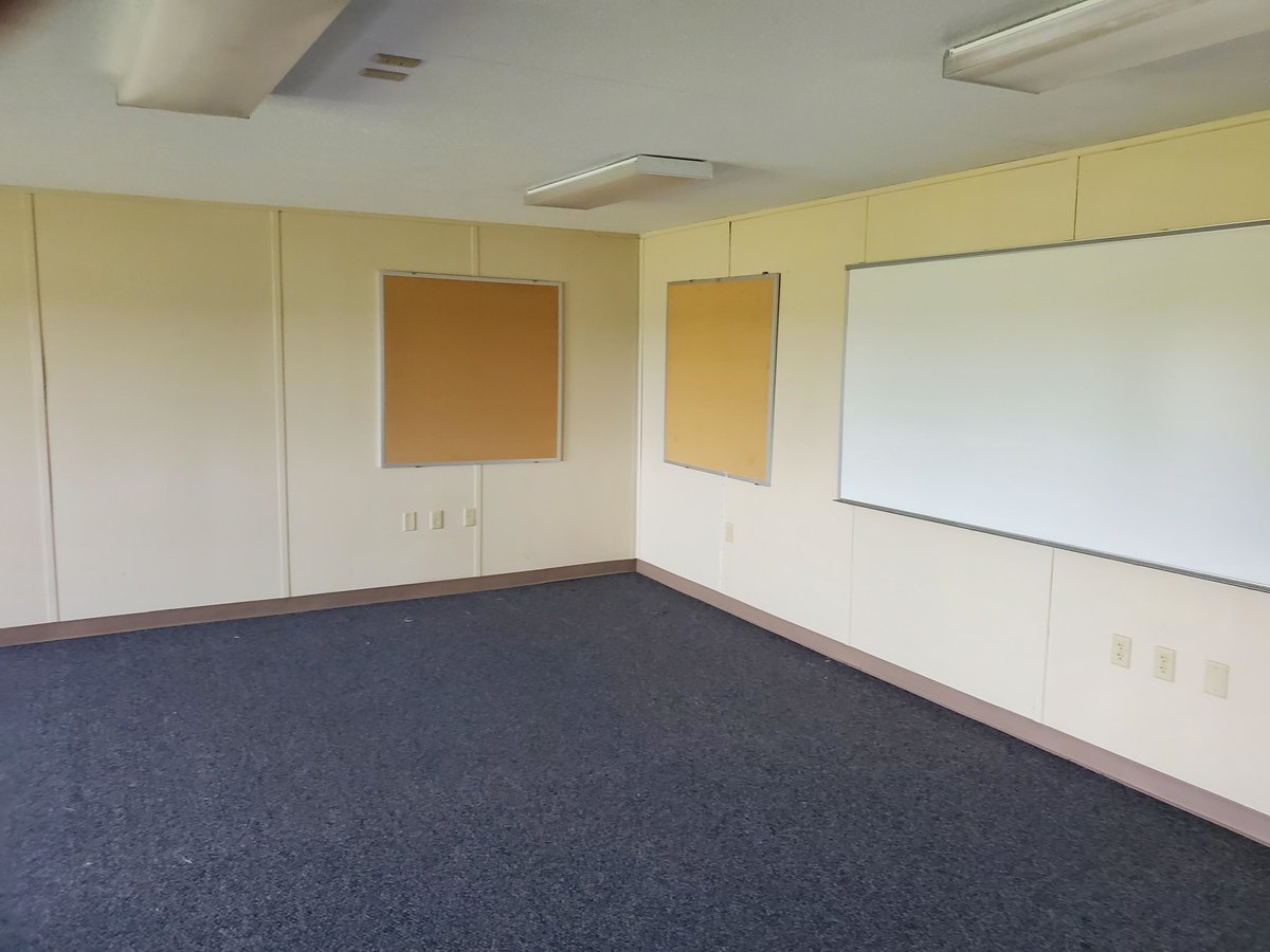 innovatemodular's tweet photo. Manhattan School District
At Manhattan Jr High we have installed 3 classrooms and at Anna McDonald, we have installed 2 classrooms. They turned out great! #education #modular #modularbuilding #IMSModular https://t.co/jJAnPw0EF7