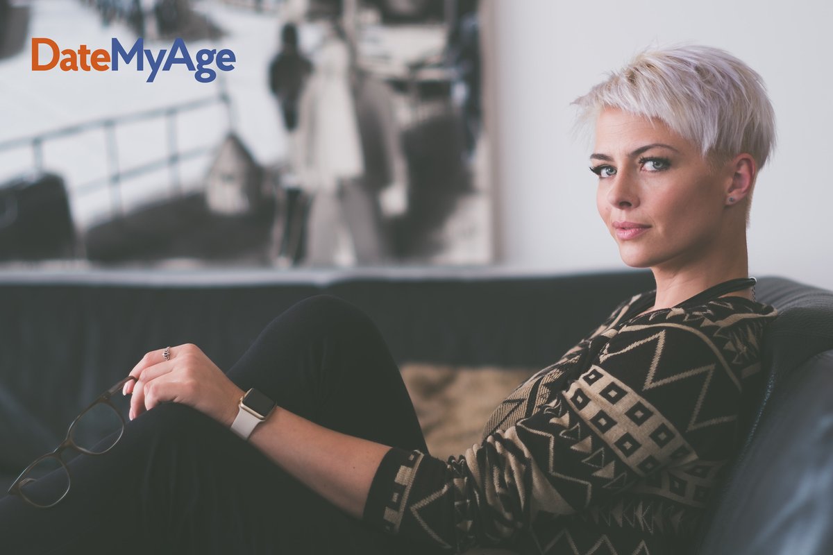 DateMyAge's tweet photo. #DatingFact Beautiful women typically get more stares, winks, and harassment than average-looking women do, but they are also less likely to get asked out by average-looking men because those men tend to be intimated by them 🤨 #DateMyAge https://t.co/sjjPVtOXmU https://t.co/42QeYo5w6o