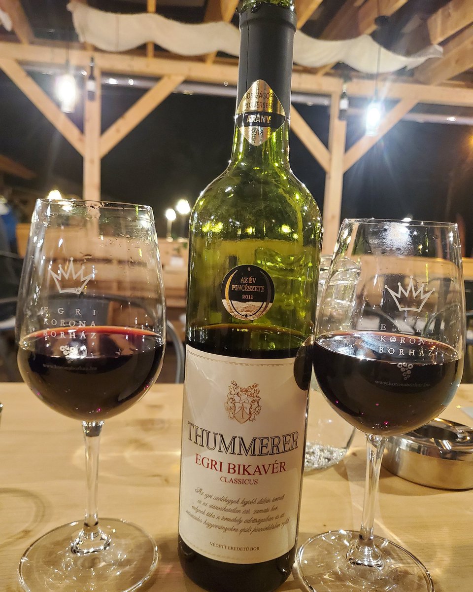 IkkelaJussi's tweet photo. #Thummerer #thummererwine #szepasszonyvolgy #szépasszonyvölgy #vörösbor #Bor #Eger #EgriBikaver #ErkinPikakivääri https://t.co/MdcCoYDukL