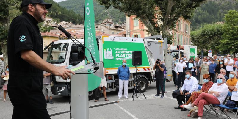Depuis deux mois, des camions-bennes carburent au plastique dans les Alpes d'Azur... et ça marche bit.ly/30oJizp